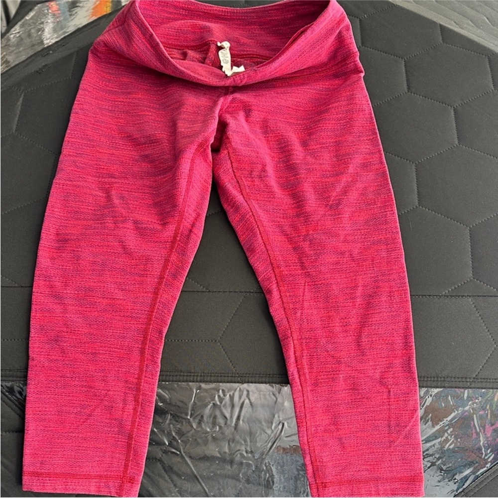 Lululemon Pink Textured Leggings | Like New | Soft Performance Fit